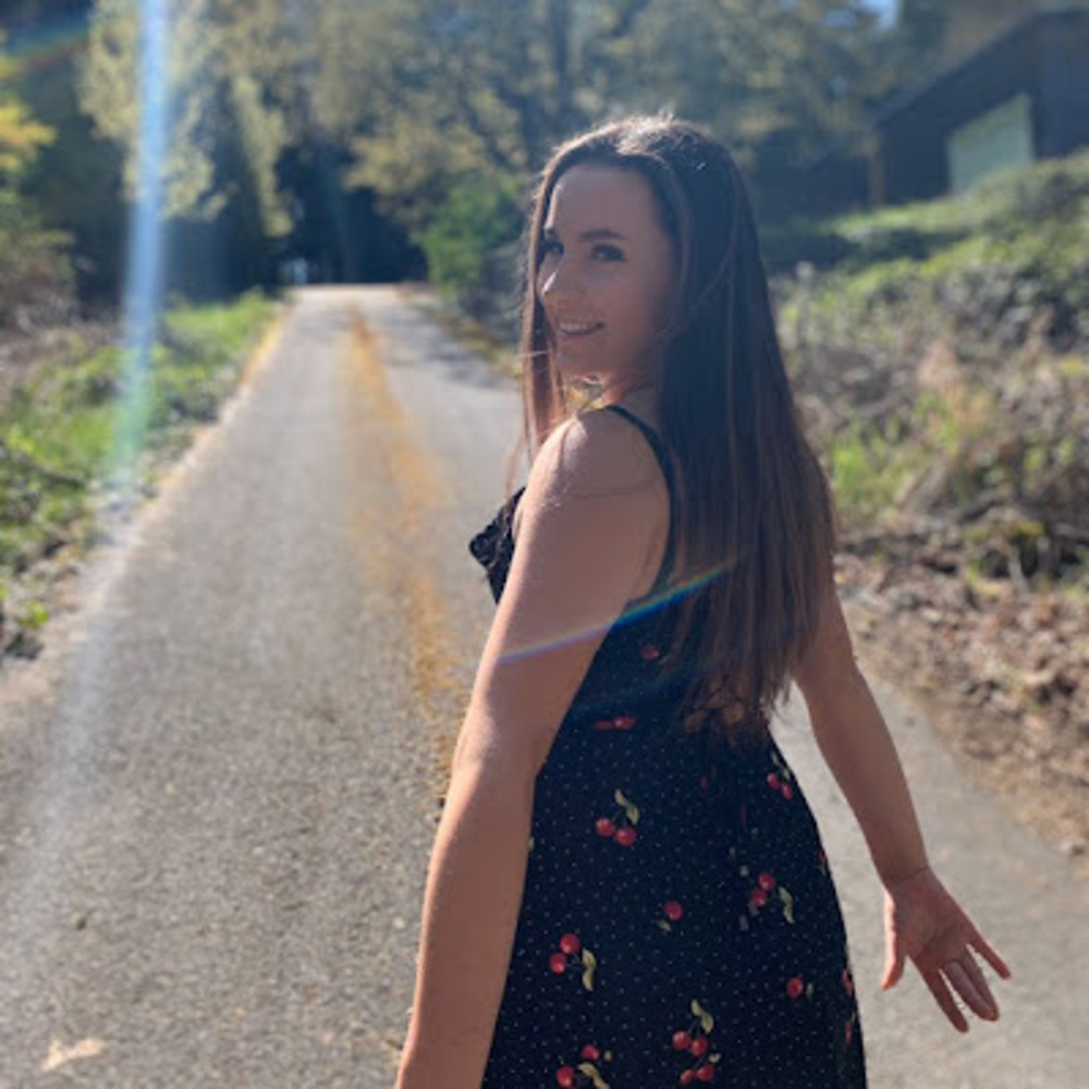 Meet your Posher, Caitlin